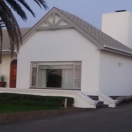 Haus Schaaf B&B Walvis Bay Esterno foto