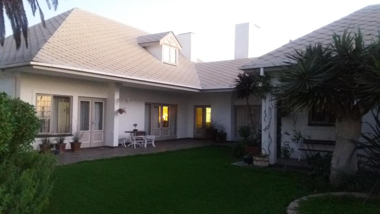 Haus Schaaf B&B Walvis Bay Esterno foto