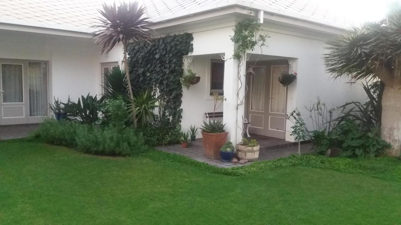 Haus Schaaf B&B Walvis Bay Esterno foto